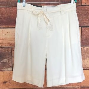 Banana Republic 10.5" Avery shorts size 10 NWT!